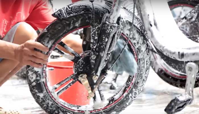 Lưu ý khi rửa xe đạp điện đúng cách